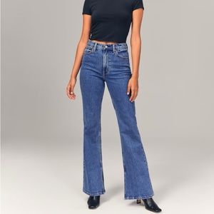 Abercrombie & Fitch Women’s high rise vintage flare Jeans size 31 (US 12)